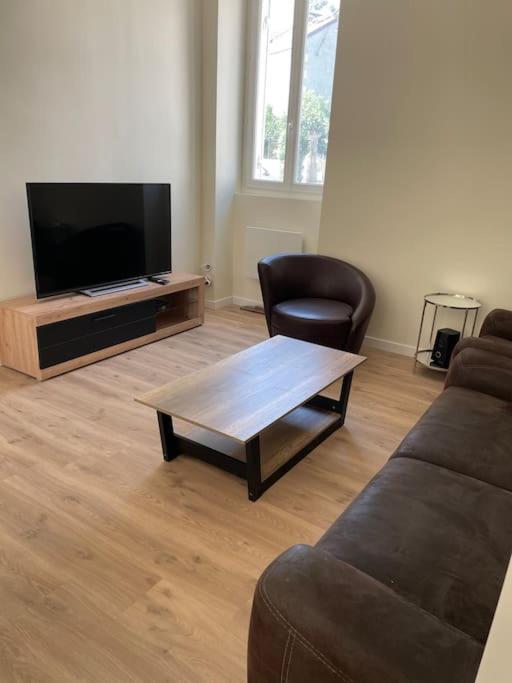 Maison 5 Chambres 3Sdb En Ville Avec Piscine Perigueux Luaran gambar